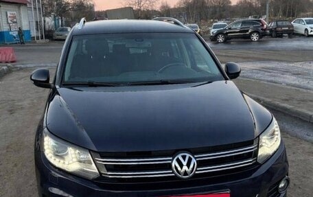 Volkswagen Tiguan I, 2011 год, 1 380 000 рублей, 2 фотография