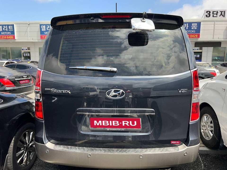 Hyundai Grand Starex Grand Starex I рестайлинг 2, 2018 год, 3 800 000 рублей, 14 фотография