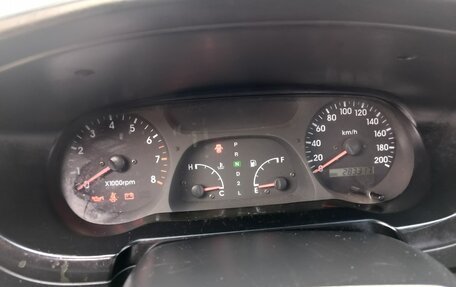 KIA Sportage IV рестайлинг, 2003 год, 200 000 рублей, 15 фотография