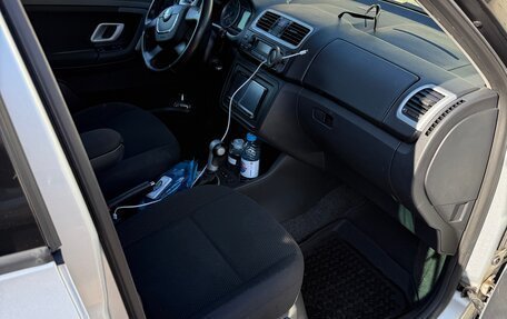 Skoda Fabia II, 2010 год, 580 000 рублей, 2 фотография