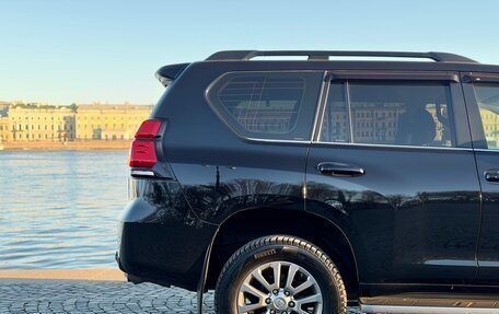 Toyota Land Cruiser Prado 150 рестайлинг 2, 2018 год, 4 590 000 рублей, 10 фотография