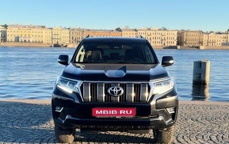 Toyota Land Cruiser Prado 150 рестайлинг 2, 2018 год, 4 590 000 рублей, 3 фотография