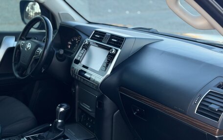 Toyota Land Cruiser Prado 150 рестайлинг 2, 2018 год, 4 590 000 рублей, 21 фотография