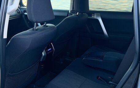 Toyota Land Cruiser Prado 150 рестайлинг 2, 2018 год, 4 590 000 рублей, 23 фотография