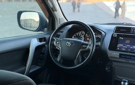 Toyota Land Cruiser Prado 150 рестайлинг 2, 2018 год, 4 590 000 рублей, 24 фотография