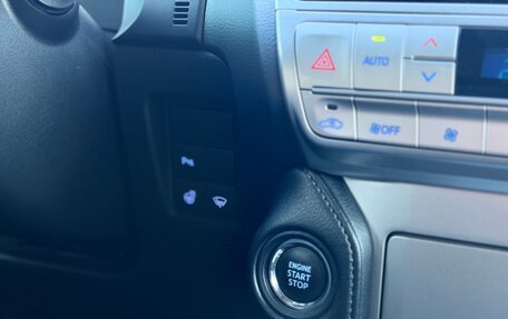 Toyota Land Cruiser Prado 150 рестайлинг 2, 2018 год, 4 590 000 рублей, 29 фотография