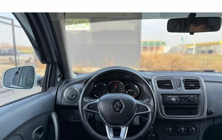 Renault Logan II, 2018 год, 999 000 рублей, 12 фотография
