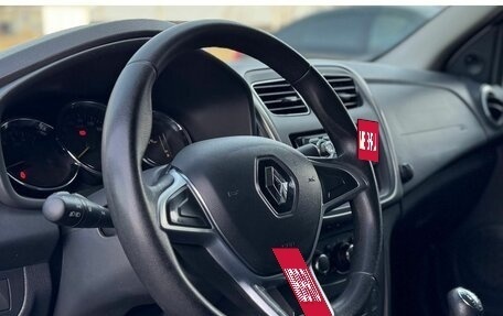 Renault Logan II, 2018 год, 999 000 рублей, 13 фотография