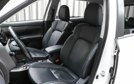 Mitsubishi Outlander III рестайлинг 3, 2018 год, 2 470 000 рублей, 9 фотография