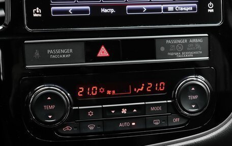 Mitsubishi Outlander III рестайлинг 3, 2018 год, 2 470 000 рублей, 14 фотография