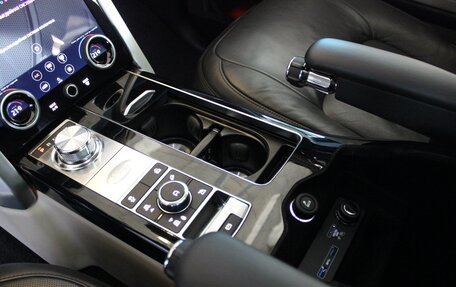 Land Rover Range Rover IV рестайлинг, 2021 год, 10 100 000 рублей, 8 фотография