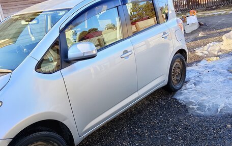 Toyota Ractis I, 2009 год, 520 000 рублей, 2 фотография