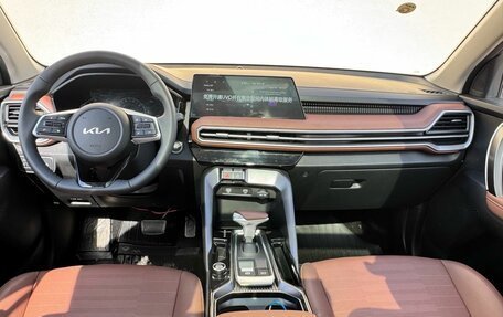 KIA Sportage IV рестайлинг, 2024 год, 3 530 000 рублей, 9 фотография