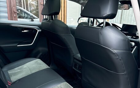 Toyota RAV4, 2025 год, 4 500 000 рублей, 17 фотография