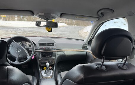 Mercedes-Benz E-Класс, 2004 год, 699 000 рублей, 7 фотография