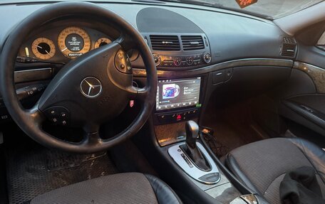 Mercedes-Benz E-Класс, 2004 год, 699 000 рублей, 4 фотография