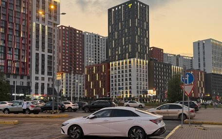 Hyundai Elantra, 2024 год, 2 450 000 рублей, 13 фотография