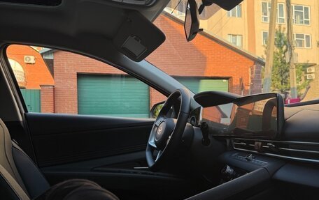 Hyundai Elantra, 2024 год, 2 450 000 рублей, 17 фотография