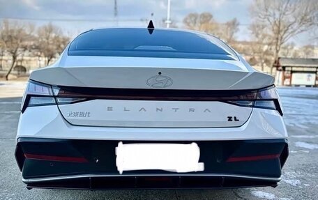 Hyundai Elantra, 2022 год, 1 750 000 рублей, 5 фотография