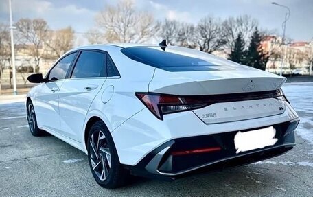 Hyundai Elantra, 2022 год, 1 750 000 рублей, 4 фотография