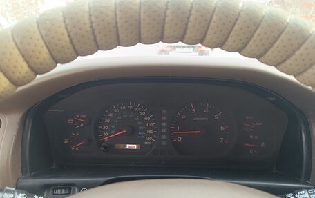 Toyota Land Cruiser 100 рестайлинг 2, 1999 год, 1 350 000 рублей, 16 фотография