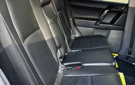 Toyota Land Cruiser Prado 150 рестайлинг 2, 2011 год, 3 200 000 рублей, 7 фотография