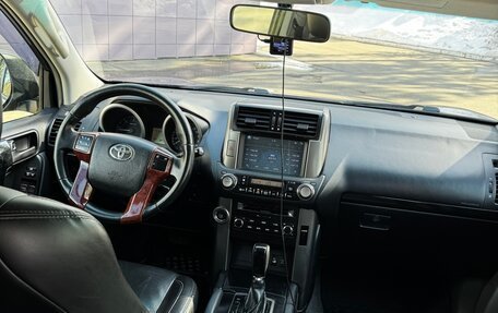 Toyota Land Cruiser Prado 150 рестайлинг 2, 2011 год, 3 200 000 рублей, 8 фотография