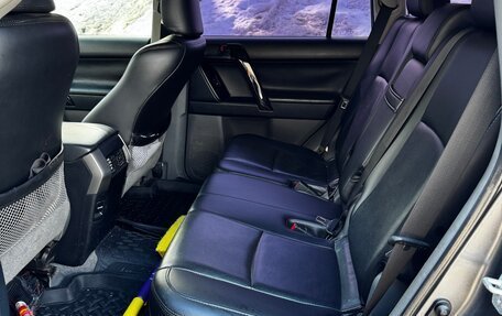 Toyota Land Cruiser Prado 150 рестайлинг 2, 2011 год, 3 200 000 рублей, 6 фотография