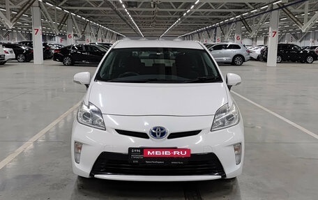 Toyota Prius, 2015 год, 1 450 000 рублей, 2 фотография