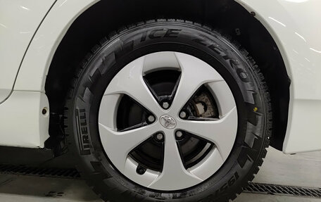 Toyota Prius, 2015 год, 1 450 000 рублей, 22 фотография