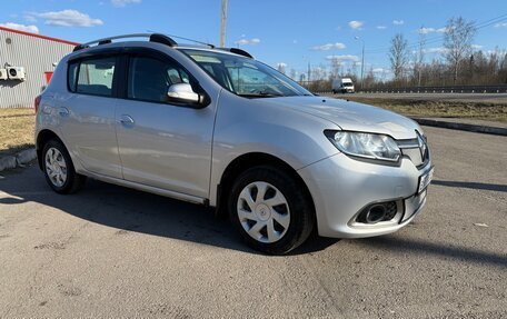 Renault Sandero II рестайлинг, 2017 год, 900 000 рублей, 2 фотография