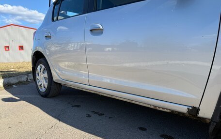 Renault Sandero II рестайлинг, 2017 год, 900 000 рублей, 18 фотография