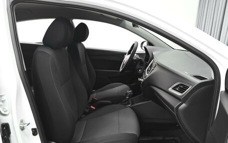 Hyundai Solaris II рестайлинг, 2019 год, 1 619 000 рублей, 8 фотография