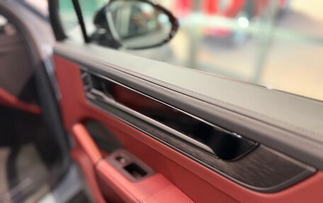 Porsche Cayenne III, 2025 год, 19 850 000 рублей, 17 фотография