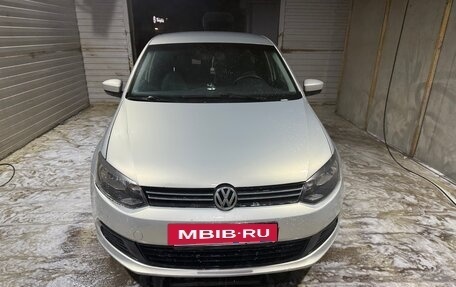 Volkswagen Polo VI (EU Market), 2010 год, 500 000 рублей, 2 фотография