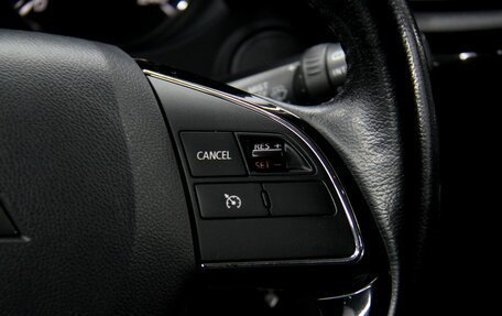 Mitsubishi Outlander III рестайлинг 3, 2017 год, 1 996 300 рублей, 19 фотография