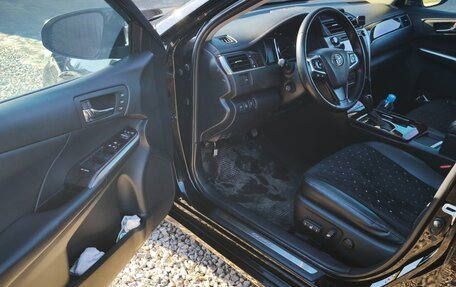 Toyota Camry, 2017 год, 2 850 000 рублей, 10 фотография