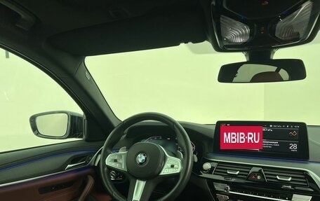 BMW 5 серия, 2023 год, 5 690 000 рублей, 12 фотография