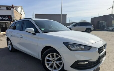 SEAT Leon IV, 2022 год, 1 942 000 рублей, 5 фотография