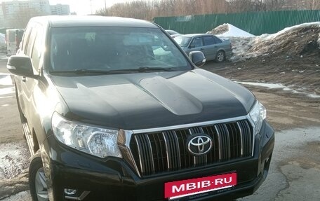 Toyota Land Cruiser Prado 150 рестайлинг 2, 2019 год, 4 800 000 рублей, 8 фотография