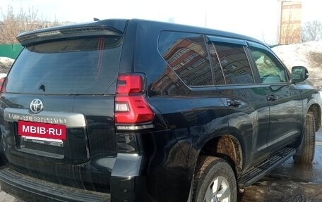 Toyota Land Cruiser Prado 150 рестайлинг 2, 2019 год, 4 800 000 рублей, 11 фотография