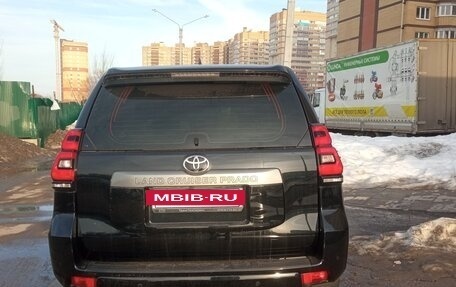 Toyota Land Cruiser Prado 150 рестайлинг 2, 2019 год, 4 800 000 рублей, 12 фотография