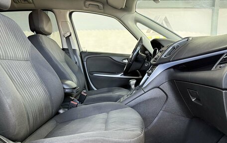 Opel Zafira C рестайлинг, 2013 год, 1 099 000 рублей, 12 фотография