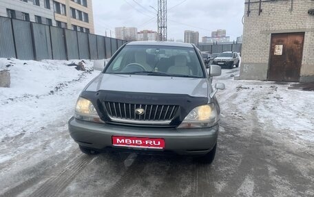 Toyota Harrier, 1998 год, 800 000 рублей, 1 фотография