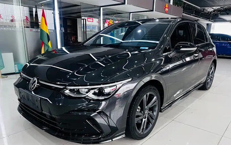 Volkswagen Golf VIII, 2023 год, 1 810 013 рублей, 1 фотография