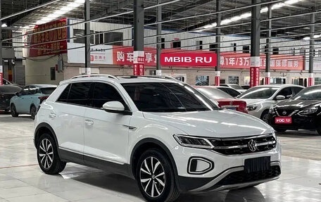 Volkswagen T-Roc I, 2023 год, 1 540 013 рублей, 1 фотография