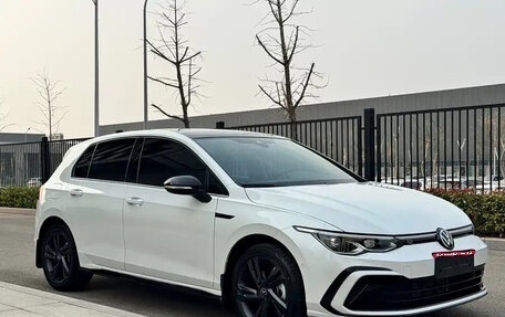 Volkswagen Golf VIII, 2023 год, 1 810 013 рублей, 1 фотография