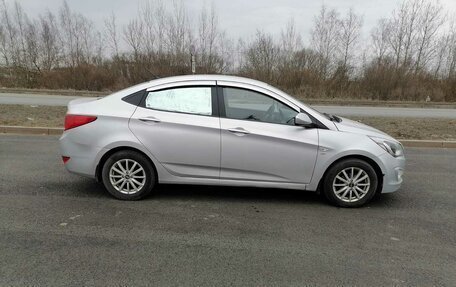 Hyundai Solaris II рестайлинг, 2015 год, 749 999 рублей, 3 фотография