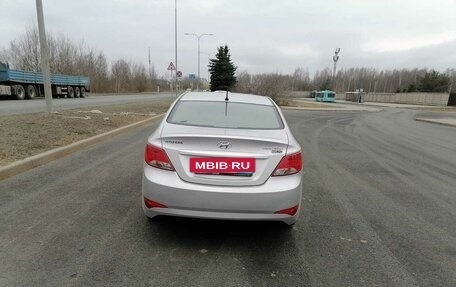 Hyundai Solaris II рестайлинг, 2015 год, 749 999 рублей, 4 фотография