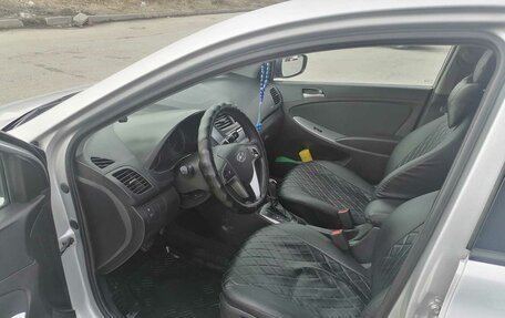 Hyundai Solaris II рестайлинг, 2015 год, 749 999 рублей, 16 фотография